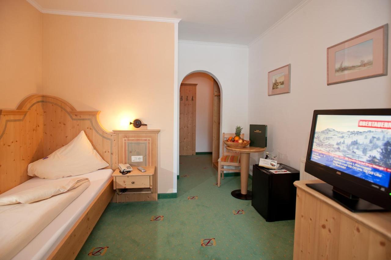 Alphatauern Health Resort - Adults Only 15 Plus Obertauern Quarto foto